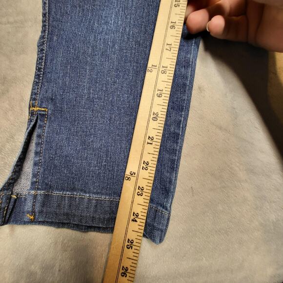 Levi's Jeans Womens 8 Blue Classic Capri Cropped Stretch 5 Pocket Side Slit Hem - Picture 6 of 10